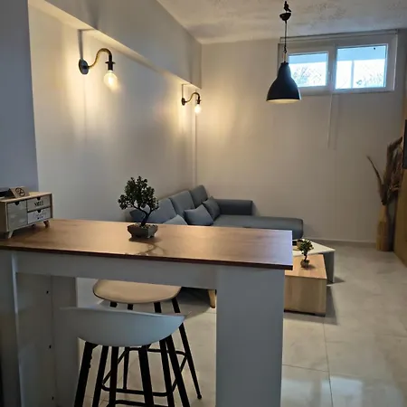 Semi Ground Angels Appartamento Angelochorion